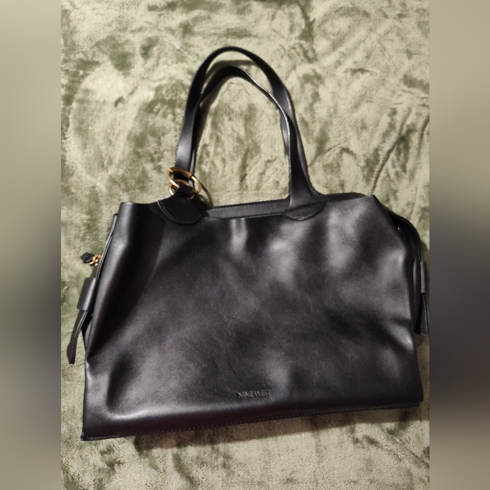 Nine West Black Tote Sleek Leather Design